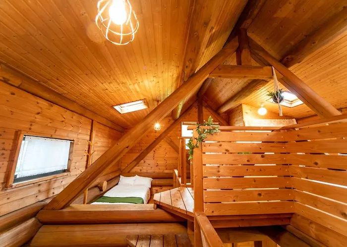Awaji Seaside Log House