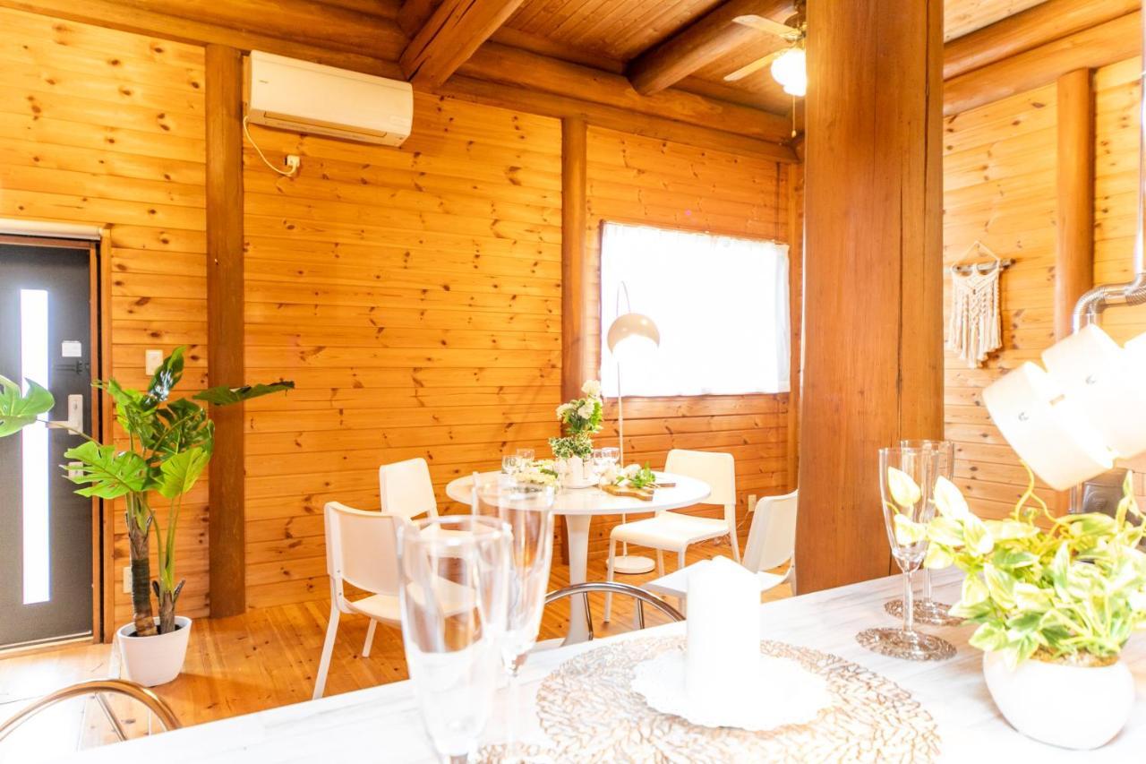 Seaside Log House Ferienhaus Awaji